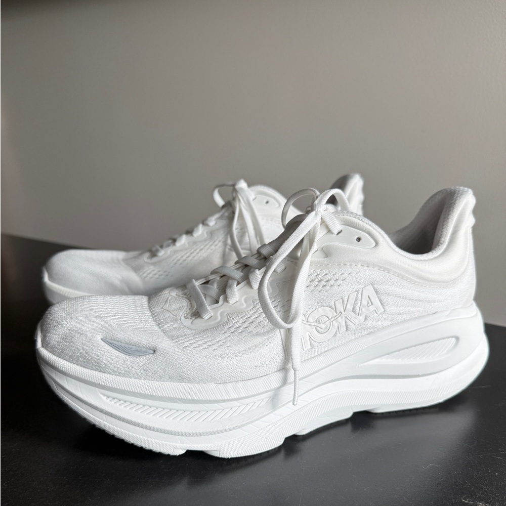 HOKA Womens Bondi 9 - like new, size 10